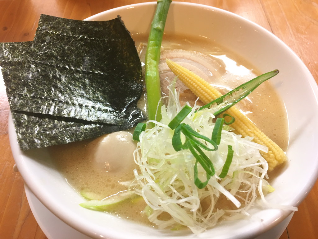 特製豚白湯らぁめん