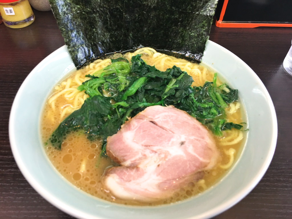ラーメン中 硬め 多め ほうれん草増し