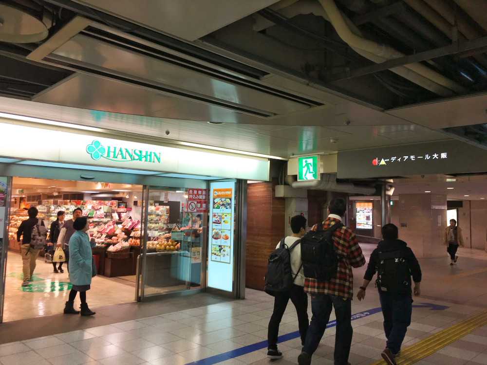 阪神百貨店の南西ディアモール側から出た場合